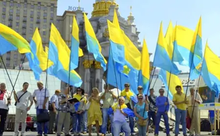 Історичний жовто-блакитний прапор Українського народу