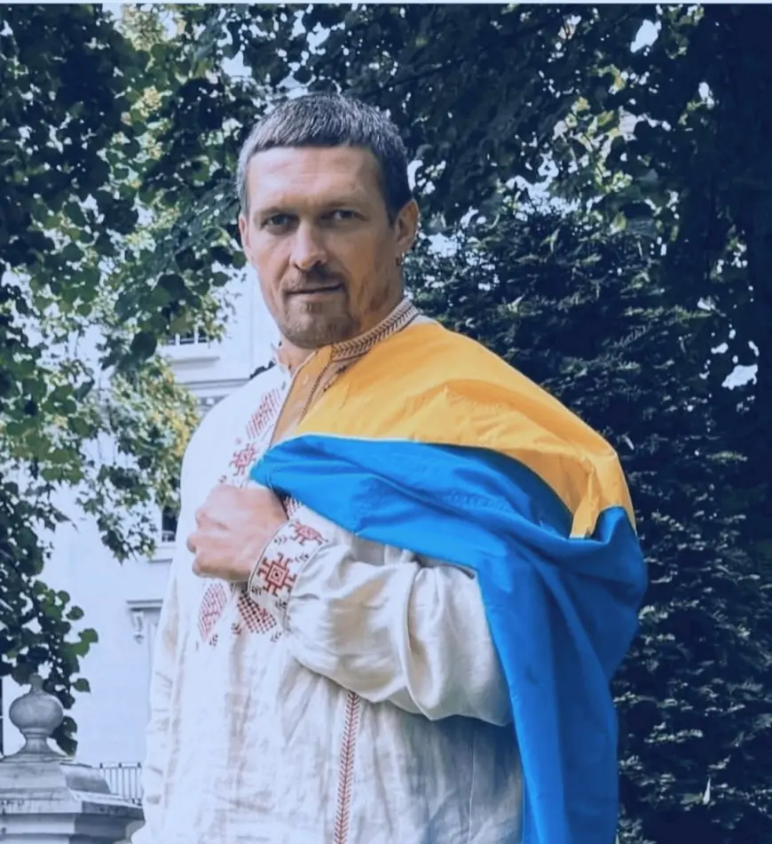 Абсолютний чемпіон світу з боксу Олександр Усик в темі!